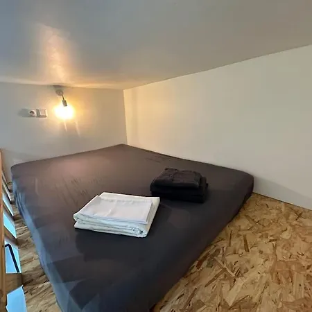 Cosy Avec Mezzanine Proche Apartment *